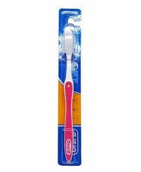 ORAL- B 123 MEDIUM فرشاة بغطاء