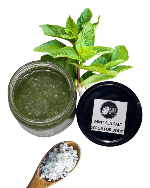 مقشر الجسم بلاك لوتس بنكهة النعناع وملح البحر 250 مل